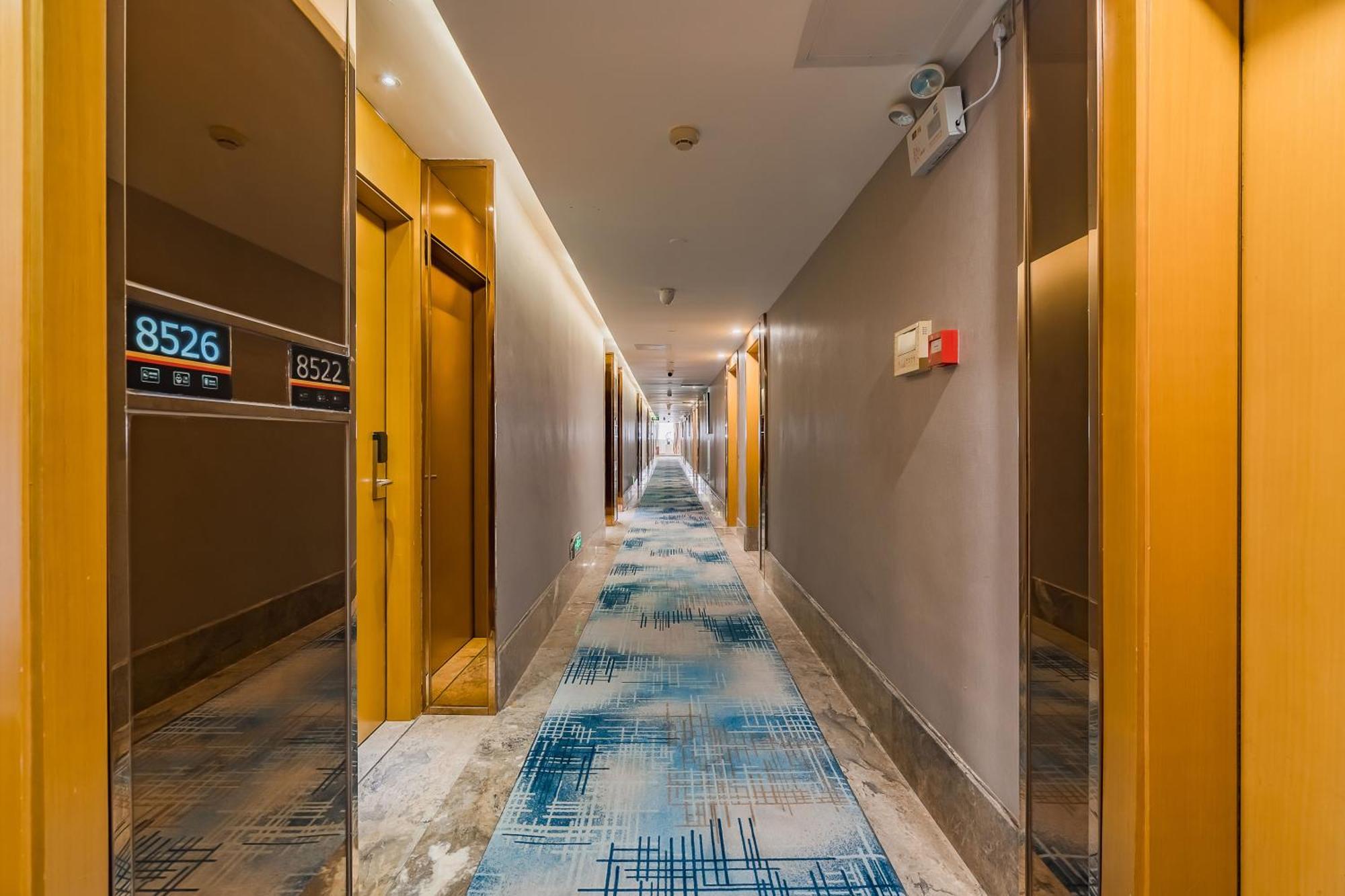 Super 8 Hotel Select Guangzhou Railway Station Xicun Subway Station Экстерьер фото
