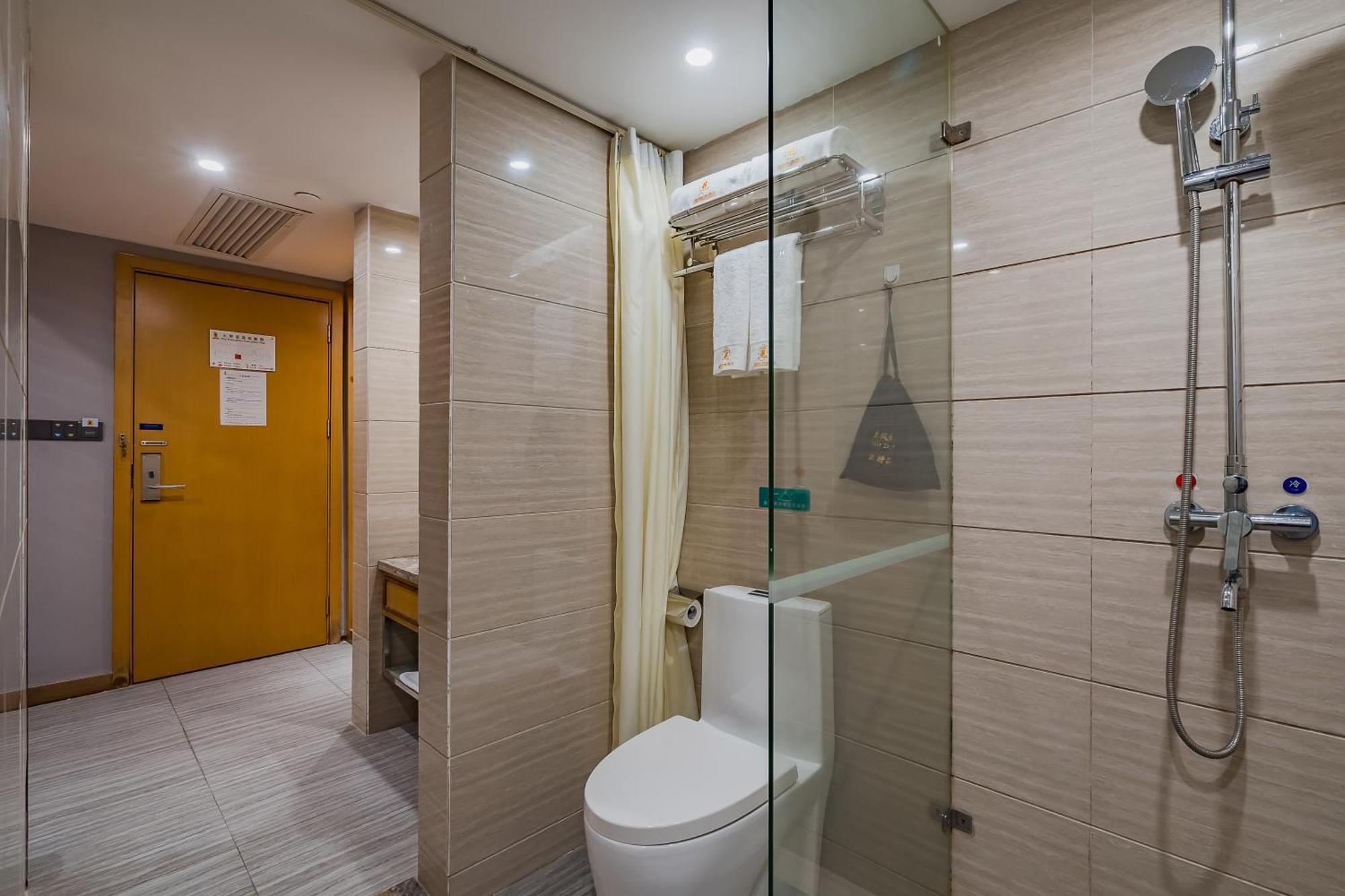 Super 8 Hotel Select Guangzhou Railway Station Xicun Subway Station Экстерьер фото