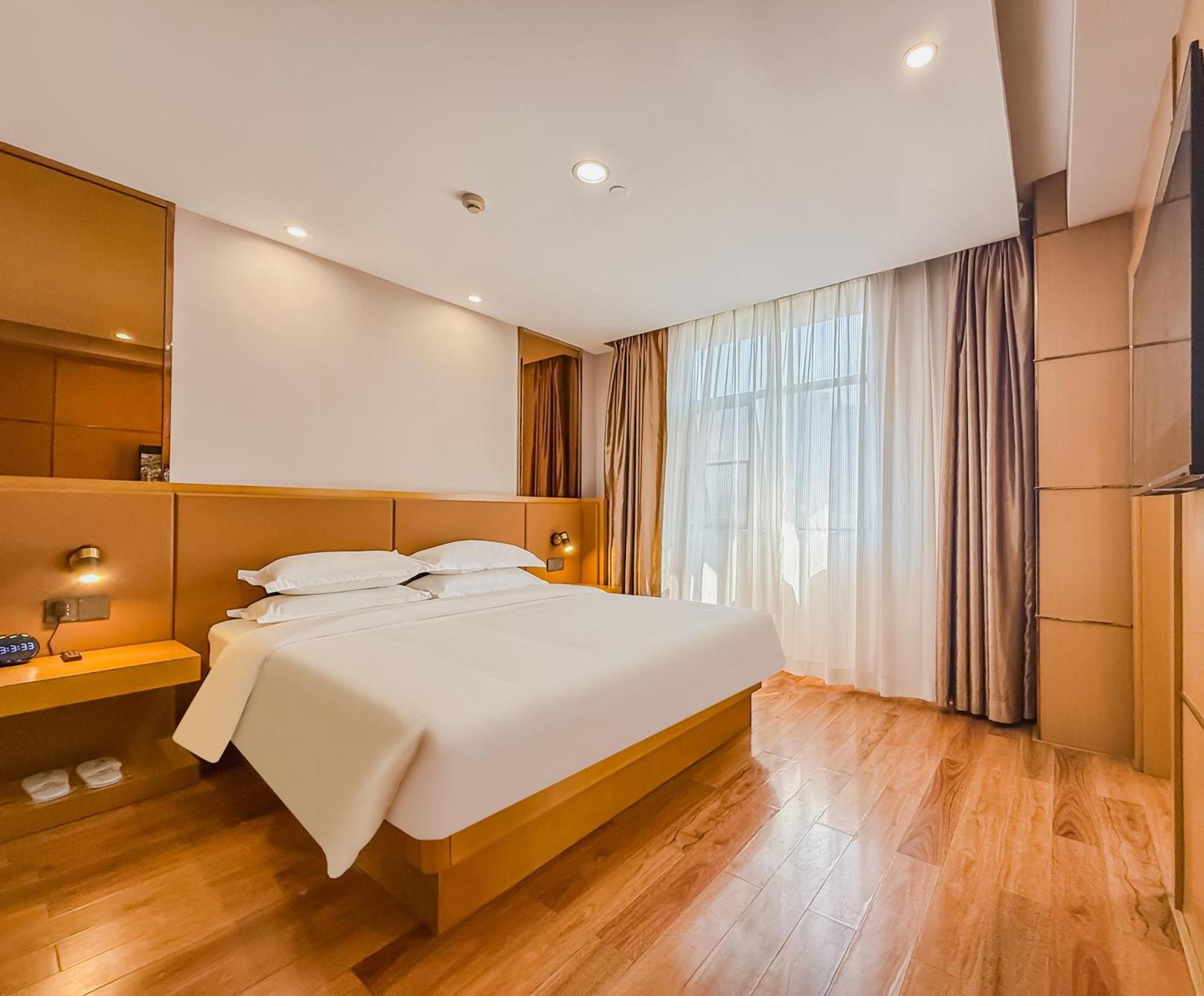 Super 8 Hotel Select Guangzhou Railway Station Xicun Subway Station Экстерьер фото